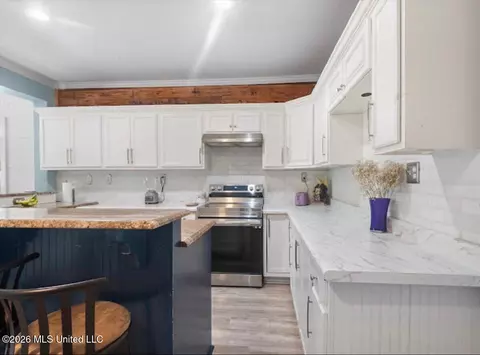 Kitchen - 3224 Old Jackson Rd, Forest, MS 39074 photo 4 of 6