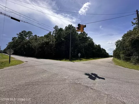 Chapman Rd, Bay Saint Louis, MS 39520
