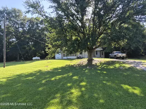 Exterior - 1395 Oliver Dr, Forest, MS 39074 photo 2 of 3