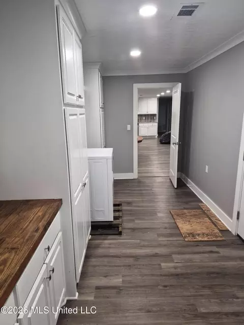 Entry Way - 1395 Oliver Dr, Forest, MS 39074 photo 2 of 2
