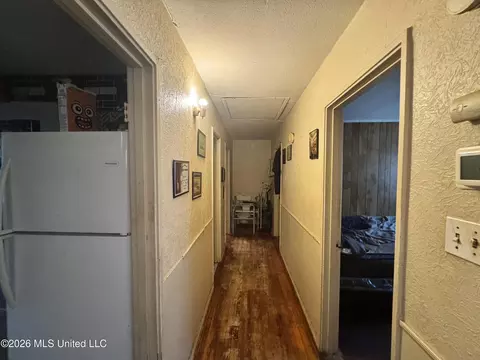 Entry Way - 3014 Woodview Dr, Jackson, MS 39212 photo 1 of 1