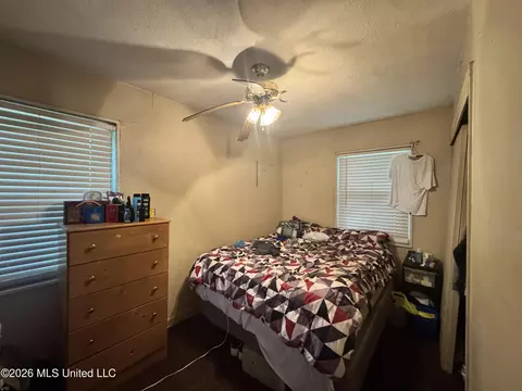 Bedroom - 3014 Woodview Dr, Jackson, MS 39212 photo 2 of 2