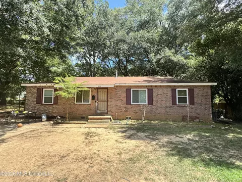 Exterior - 3014 Woodview Dr, Jackson, MS 39212 photo 2 of 6
