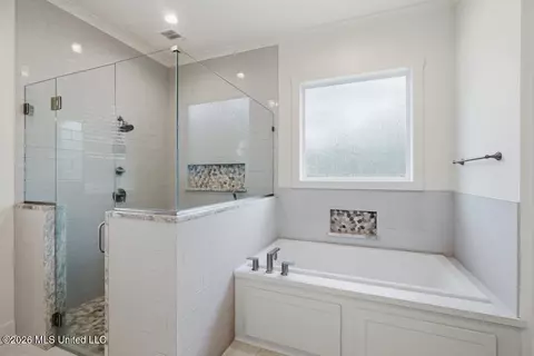 Bath - 901 Sharon Rd, Canton, MS 39046 photo 4 of 7