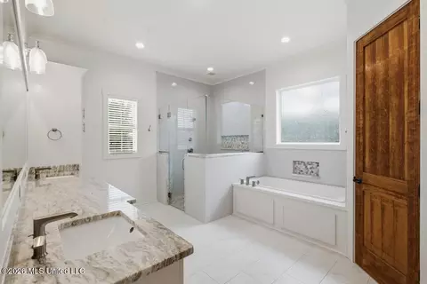 Bath - 901 Sharon Rd, Canton, MS 39046 photo 1 of 7
