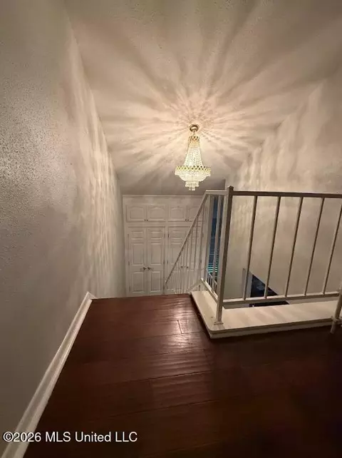 Entry Way - 5125 Old Canton Rd #202, Jackson, MS 39211 photo 2 of 2
