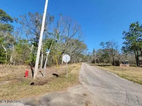 lot11 12 Yukon St, Waveland, MS 39576