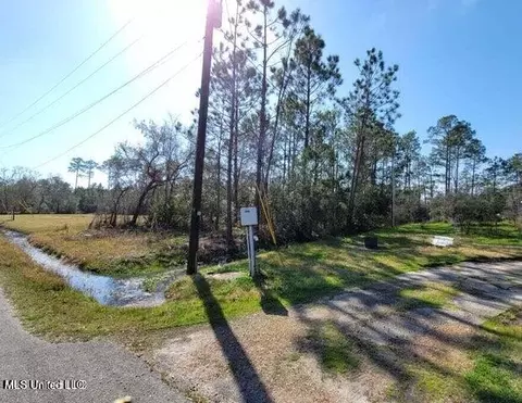 10175 River Dr, Waveland, MS 39576