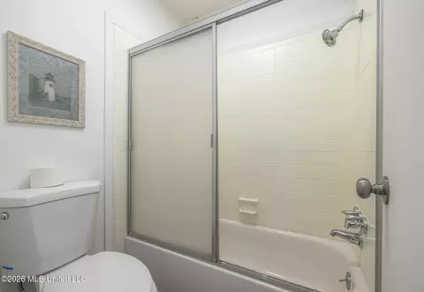Bath - 3405 Forest Hill Rd, Jackson, MS 39212 photo 5 of 6