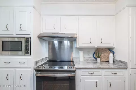 Kitchen - 3405 Forest Hill Rd, Jackson, MS 39212 photo 3 of 4