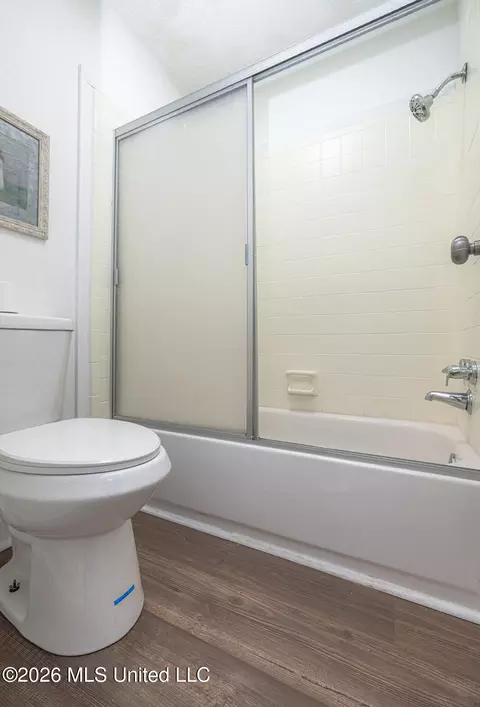 Bath - 3405 Forest Hill Rd, Jackson, MS 39212 photo 6 of 6