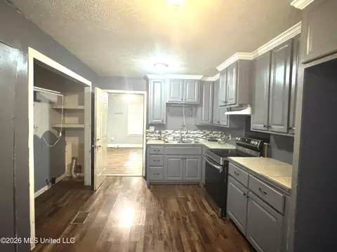 Kitchen - 3165 Oak Forest Dr, Jackson, MS 39212 photo 1 of 2