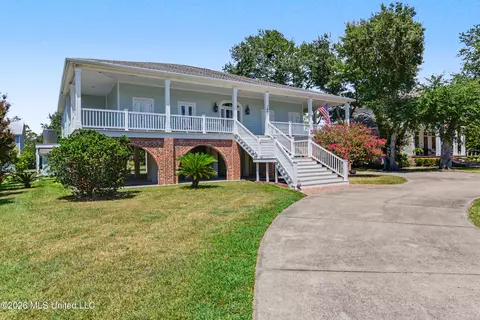 2407 Washington Ave, Pascagoula, MS 39567