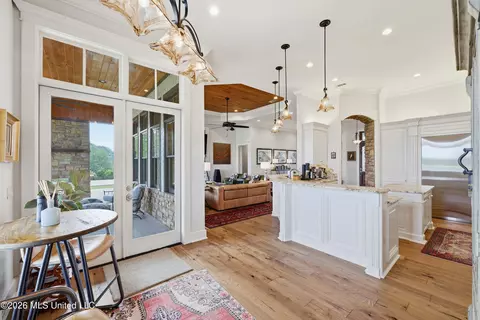 Entry Way - 104 Chantry Ln, Madison, MS 39110 photo 2 of 3