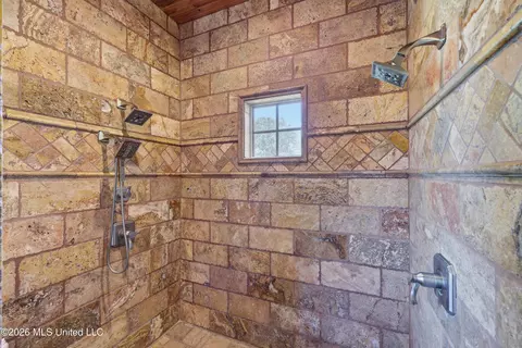 Bath - 104 Chantry Ln, Madison, MS 39110 photo 3 of 8