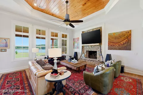Living - 104 Chantry Ln, Madison, MS 39110 photo 1 of 4