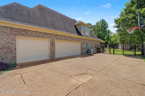 Exterior - 6459 Carson Dr, Olive Branch, MS 38654 photo 7 of 10