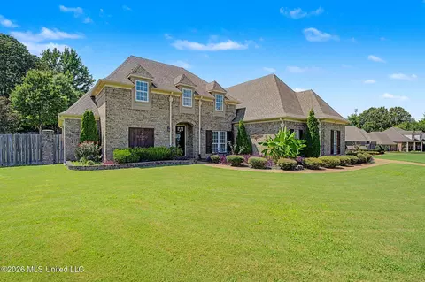 Exterior - 6459 Carson Dr, Olive Branch, MS 38654 photo 5 of 10
