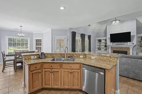 Kitchen - 6459 Carson Dr, Olive Branch, MS 38654 photo 3 of 5