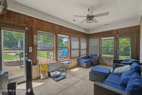 Exterior - 6459 Carson Dr, Olive Branch, MS 38654 photo 2 of 10