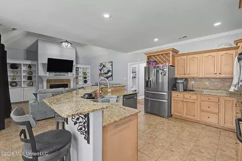 Kitchen - 6459 Carson Dr, Olive Branch, MS 38654 photo 2 of 5