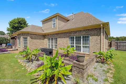 Exterior - 6459 Carson Dr, Olive Branch, MS 38654 photo 8 of 10