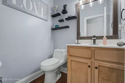 Bath - 6459 Carson Dr, Olive Branch, MS 38654 photo 5 of 7
