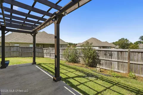 Exterior - 137 Hampton Rdg, Madison, MS 39110 photo 5 of 8