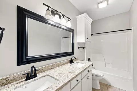 Bath - 102 Spring Valley Dr, Brandon, MS 39047 photo 4 of 4