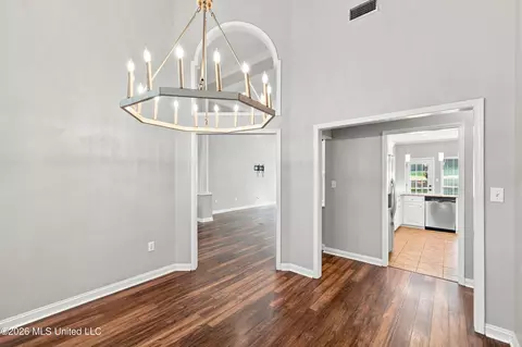 Entry Way - 102 Spring Valley Dr, Brandon, MS 39047 photo 3 of 3