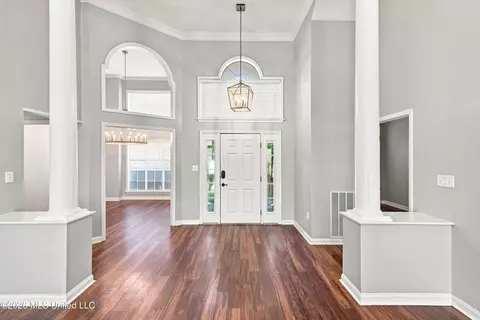 Entry Way - 102 Spring Valley Dr, Brandon, MS 39047 photo 1 of 3