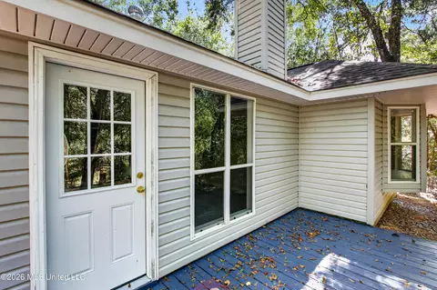 Exterior - 958 Pono Pl, Diamondhead, MS 39525 photo 4 of 7