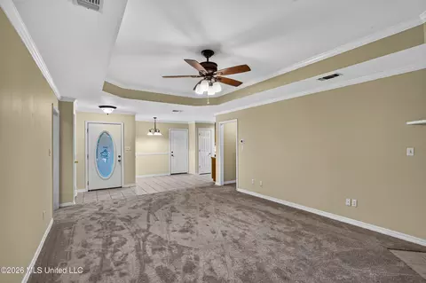 Living - 958 Pono Pl, Diamondhead, MS 39525 photo 2 of 3