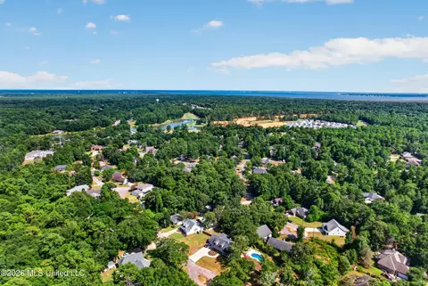 View/Area - 958 Pono Pl, Diamondhead, MS 39525 photo 4 of 5