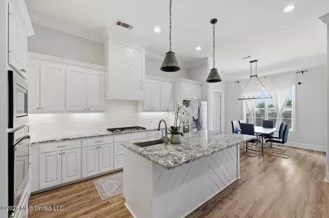 Kitchen - 102 Twain Trl, Clinton, MS 39056 photo 1 of 2