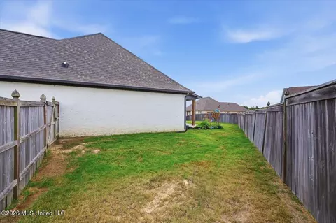 Exterior - 102 Twain Trl, Clinton, MS 39056 photo 5 of 6