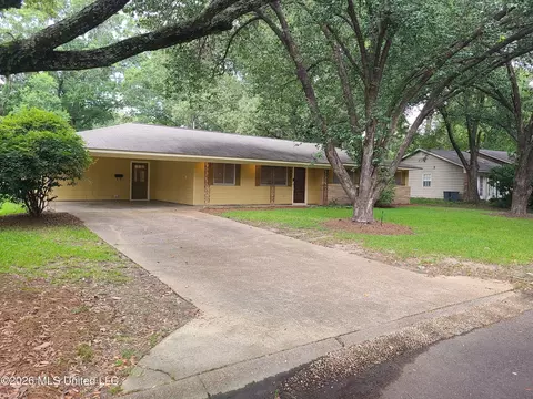 Exterior - 638 Newland St #638, Jackson, MS 39211 photo 1 of 3