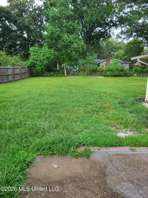Exterior - 638 Newland St #638, Jackson, MS 39211 photo 3 of 3