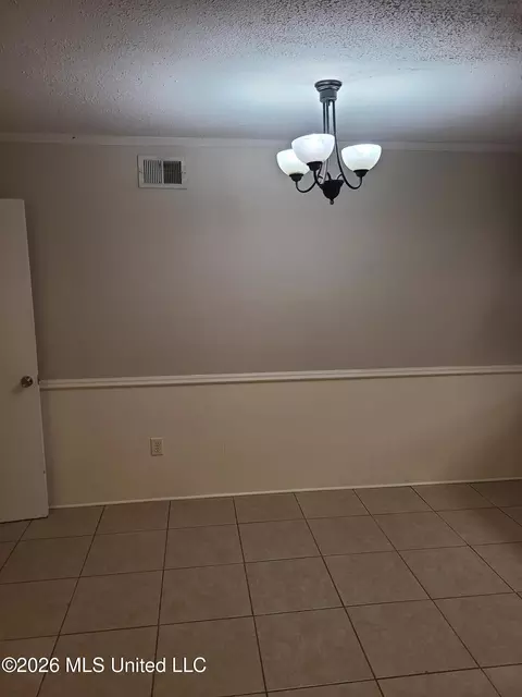 Dining - 638 Newland St #638, Jackson, MS 39211 photo 1 of 1