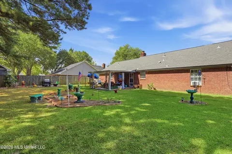 Exterior - 305 Mockingbird Ln, Madison, MS 39110 photo 7 of 10