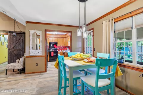 Dining - 305 Mockingbird Ln, Madison, MS 39110 photo 2 of 3