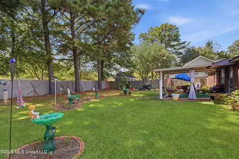Exterior - 305 Mockingbird Ln, Madison, MS 39110 photo 6 of 10