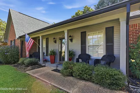Exterior - 305 Mockingbird Ln, Madison, MS 39110 photo 3 of 10