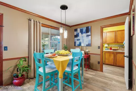 Dining - 305 Mockingbird Ln, Madison, MS 39110 photo 1 of 3