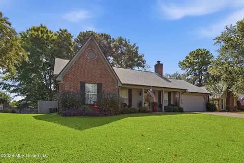 Exterior - 305 Mockingbird Ln, Madison, MS 39110 photo 2 of 10