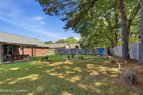 Exterior - 305 Mockingbird Ln, Madison, MS 39110 photo 9 of 10