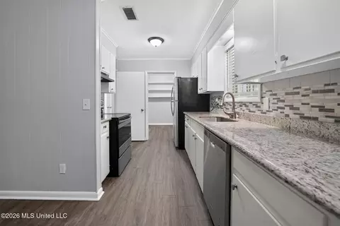 Entry Way - 5305 Keele St, Jackson, MS 39206 photo 1 of 1