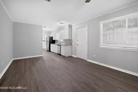 Living - 5305 Keele St, Jackson, MS 39206 photo 5 of 6