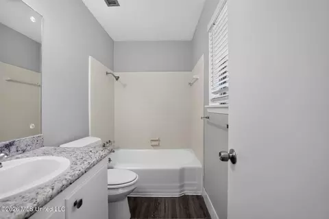 Bath - 5305 Keele St, Jackson, MS 39206 photo 2 of 3