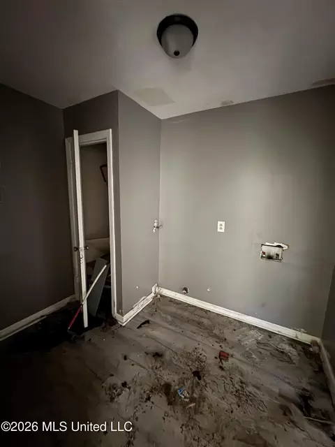 Entry Way - 1572 E Mcdowell Rd, Jackson, MS 39204 photo 1 of 1